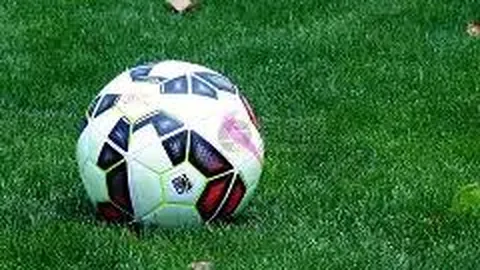 “种子选手李安晋级新加坡网球赛决赛 头号种子遗憾退赛”